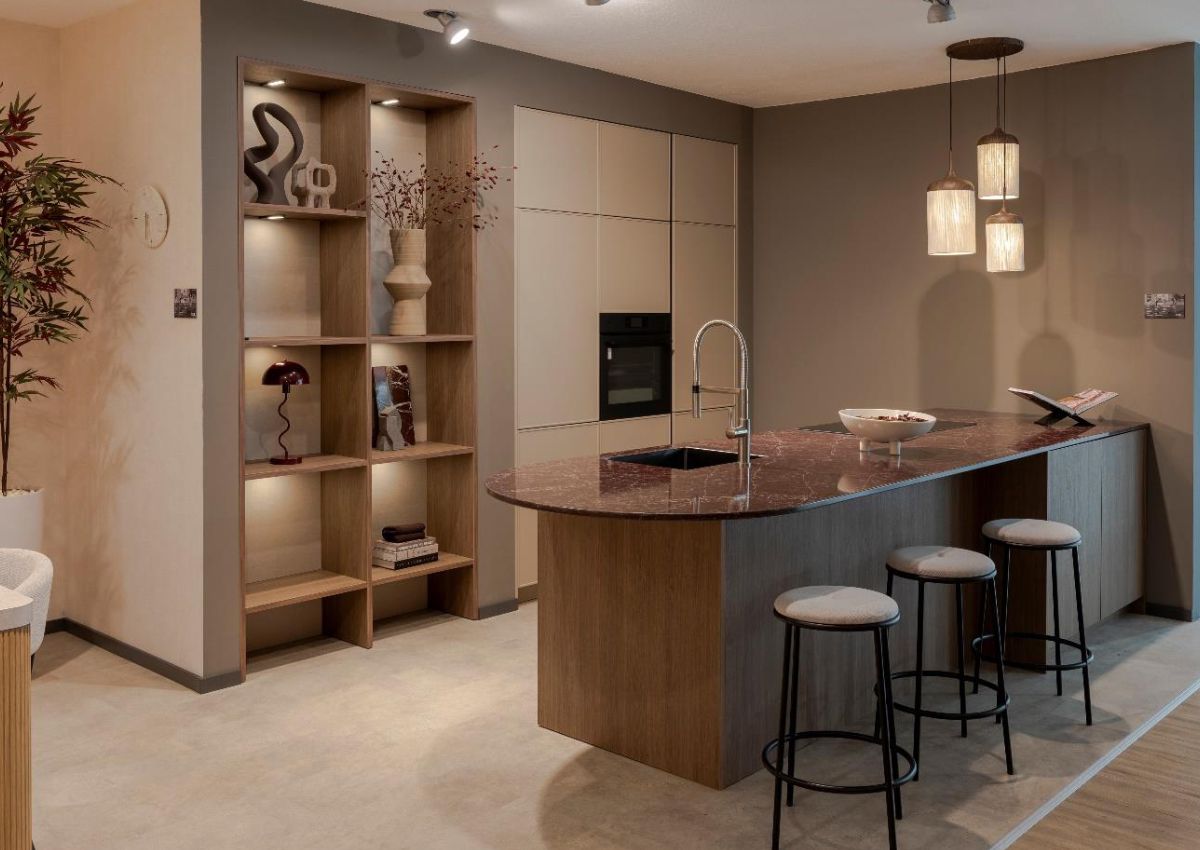 Ballerina-Design-Inselkueche-mit-Tresen